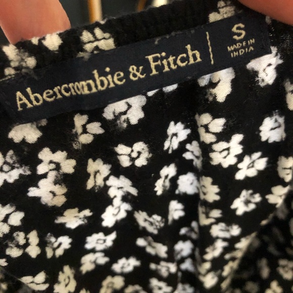 Floral top - Picture 2 of 2